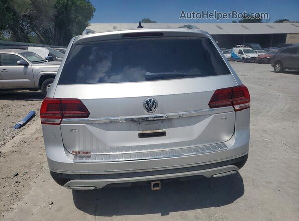 1V2ER2CA7KC600669 2019 VOLKSWAGEN ATLAS Серебряный Вид сзади