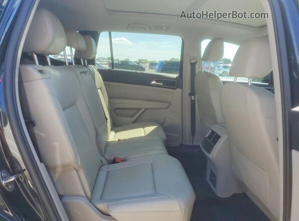 1V2ER2CA9JC523074 2018 VOLKSWAGEN ATLAS Black უკანა სალონის ხედი