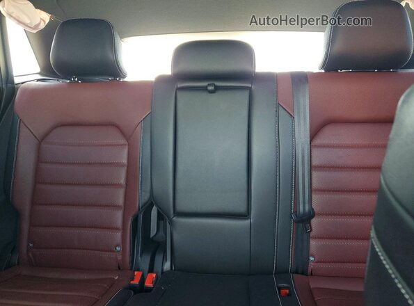1V2FE2CA2NC200037 2022 VOLKSWAGEN ATLAS Gray Rear seats view