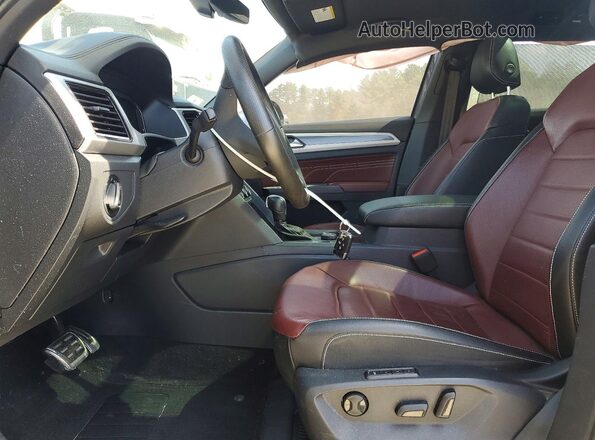 1V2FE2CA2NC200037 2022 VOLKSWAGEN ATLAS Gray Front interior view