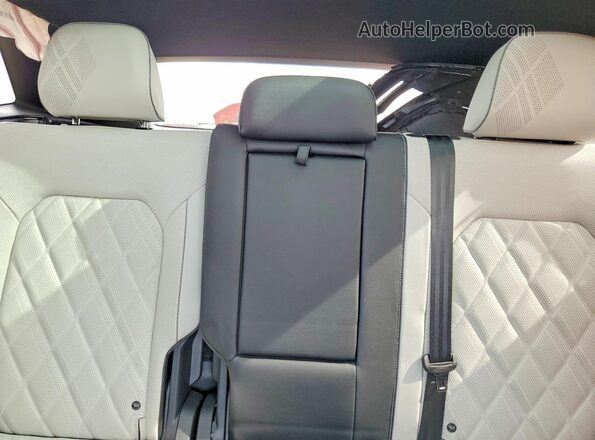 1V2FE2CA2SC218355 2025 VOLKSWAGEN ATLAS Blue Rear seats view