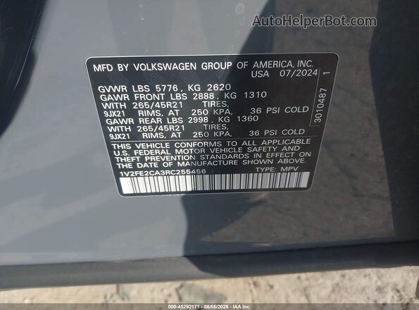 1V2FE2CA3RC255456 2024 VOLKSWAGEN ATLAS Gray Engine compartment view