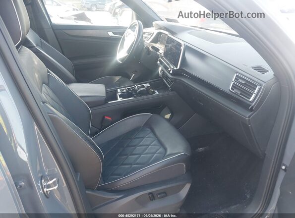 1V2FE2CA3RC255456 2024 VOLKSWAGEN ATLAS Gray Front interior view