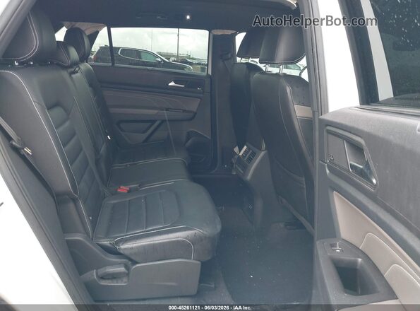 1V2FE2CA4NC221570 2022 VOLKSWAGEN ATLAS White VIN sticker view