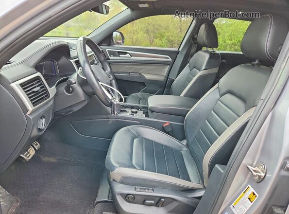 1V2FE2CA5NC200789 2022 VOLKSWAGEN ATLAS Серый Вид салона спереди