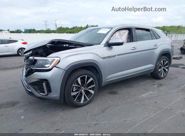 1V2FE2CA8SC202726 2025 VOLKSWAGEN ATLAS Silver Передня ліва чверть
