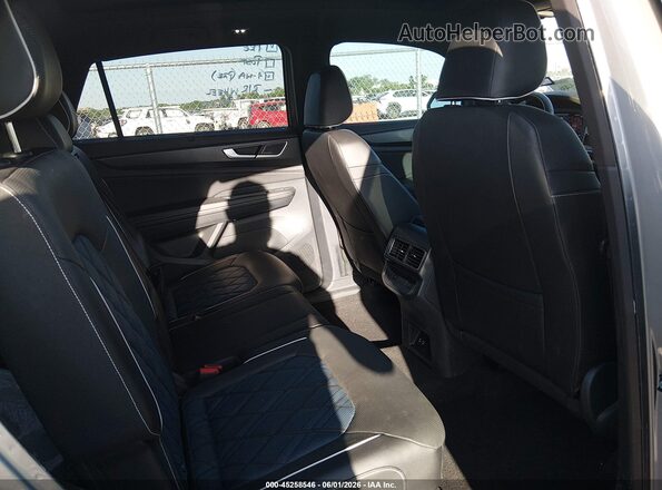 1V2FE2CA9SC212164 2025 VOLKSWAGEN ATLAS Silver VIN կոդի պիտակի տեսք