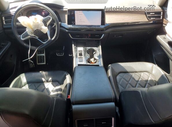 1V2FR2CA8RC569320 2024 VOLKSWAGEN ATLAS Белый Вид панели приборов