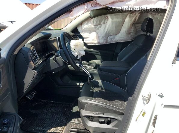 1V2FR2CA8RC569320 2024 VOLKSWAGEN ATLAS Белый Вид салона спереди