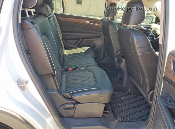1V2FR2CA8RC569320 2024 VOLKSWAGEN ATLAS Белый Вид задней части салона