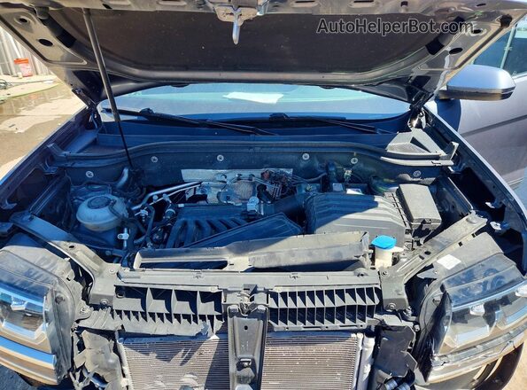 1V2GR2CA0JC526499 2018 VOLKSWAGEN ATLAS Gray Rear interior view