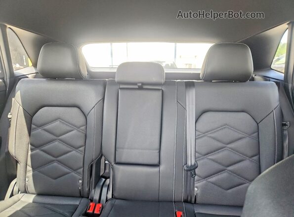 1V2HC2CA0TC216782 2026 VOLKSWAGEN ATLAS Black Widok tylnych siedzeń