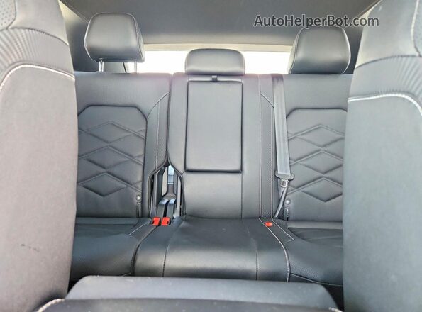 1V2HC2CA0TC217298 2026 VOLKSWAGEN ATLAS Silver Հետևի նստատեղերի տեսք