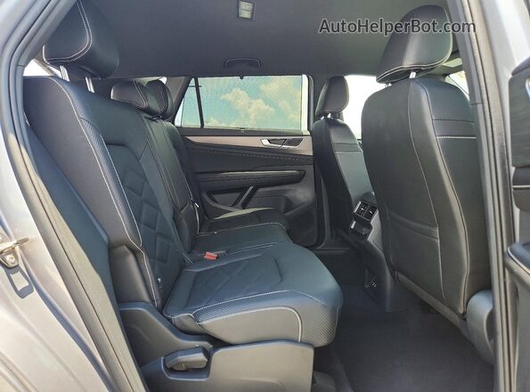 1V2HC2CA0TC217298 2026 VOLKSWAGEN ATLAS Silver Սալոնի հետևի տեսք