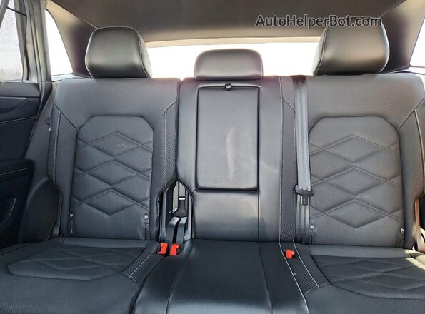 1V2HE2CA2RC236146 2024 VOLKSWAGEN ATLAS Серый 