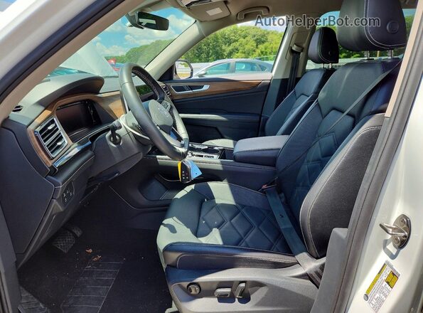 1V2HR2CA3SC503546 2025 VOLKSWAGEN ATLAS White Front interior view