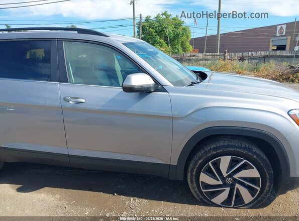 1V2HR2CA9SC528127 2025 VOLKSWAGEN ATLAS Silver Widok wnętrza z tyłu