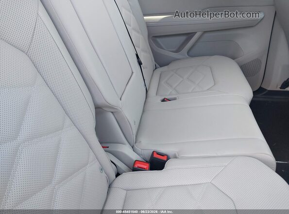1V2HR2CA9SC528127 2025 VOLKSWAGEN ATLAS Silver Widok naklejki z numerem VIN