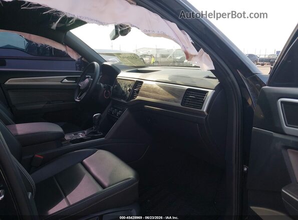 1V2JC2CA2PC229007 2023 VOLKSWAGEN ATLAS Black Front interior view