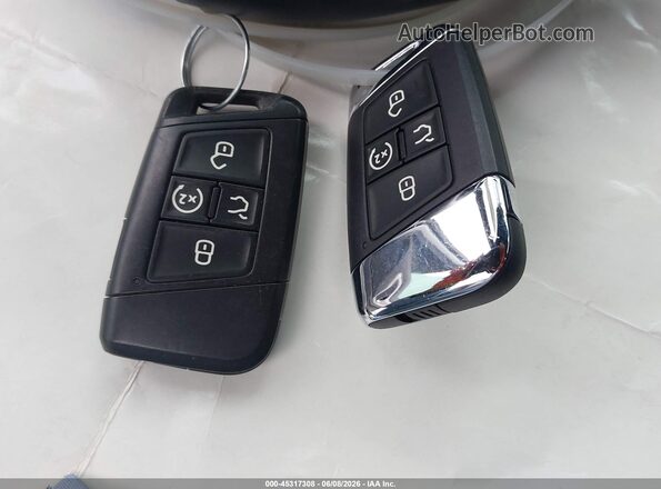 1V2JE2CA1PC202052 2023 VOLKSWAGEN ATLAS White Widok deski rozdzielczej