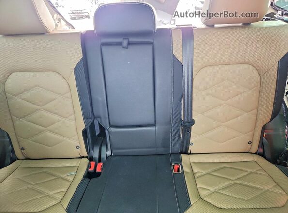 1V2JE2CA2RC200264 2024 VOLKSWAGEN ATLAS Black Rear seats view