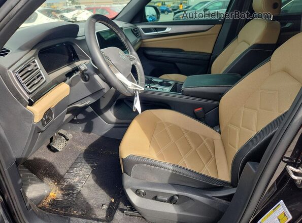 1V2JE2CA2RC200264 2024 VOLKSWAGEN ATLAS Black Front interior view