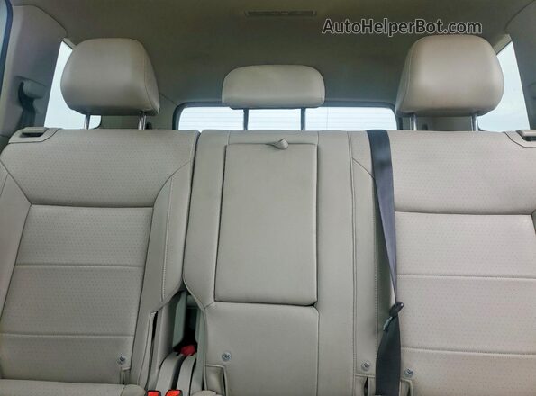 1V2JR2CA7PC550393 2023 VOLKSWAGEN ATLAS Белый Вид задних сидений