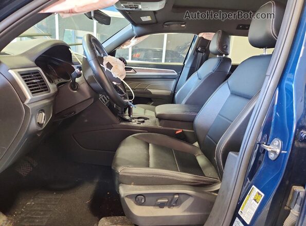 1V2KC2CAXMC206316 2021 VOLKSWAGEN ATLAS Синий Вид салона спереди