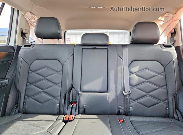 1V2KN2CA4TC546697 2026 VOLKSWAGEN ATLAS White Вид задніх сидінь