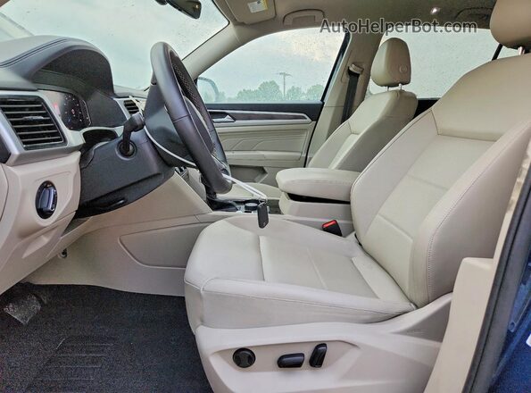 1V2KR2CA8PC545644 2023 VOLKSWAGEN ATLAS Синий Вид салона спереди