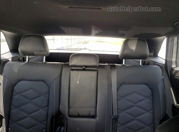 1V2LE2CA3RC224999 2024 VOLKSWAGEN ATLAS Silver 