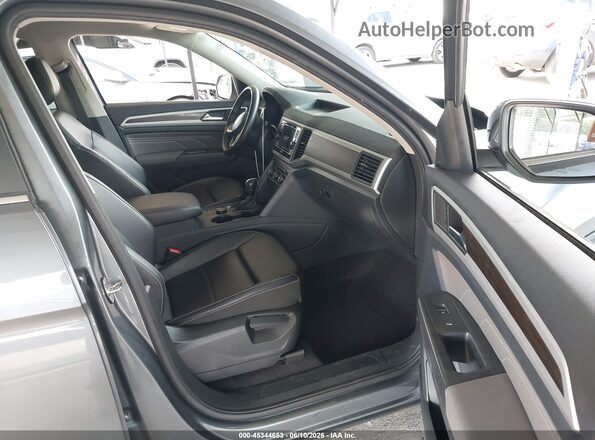 1V2LP2CA0NC535276 2022 VOLKSWAGEN ATLAS Gray Front interior view