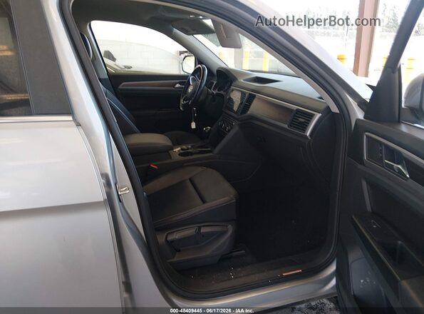 1V2LP2CA7MC525813 2021 VOLKSWAGEN ATLAS Silver Front interior view