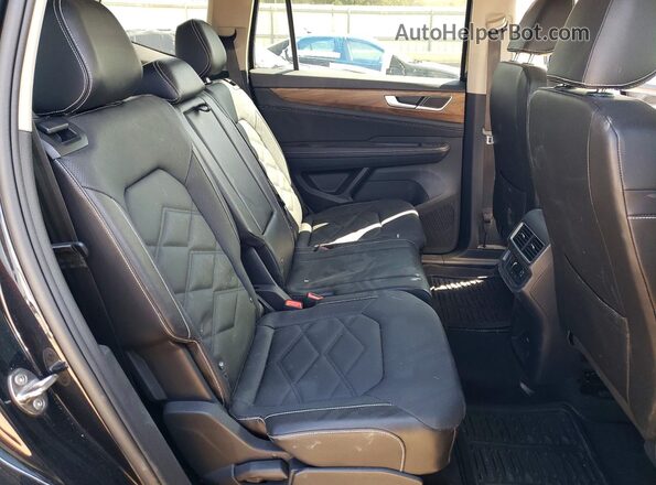 1V2LR2CA2RC608065 2024 VOLKSWAGEN ATLAS Black უკანა სალონის ხედი