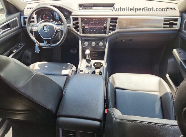 1V2LR2CAXJC506100 2018 VOLKSWAGEN ATLAS White Vista del salpicadero