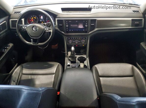1V2LR2CAXJC512026 2018 VOLKSWAGEN ATLAS Gray Vista del salpicadero