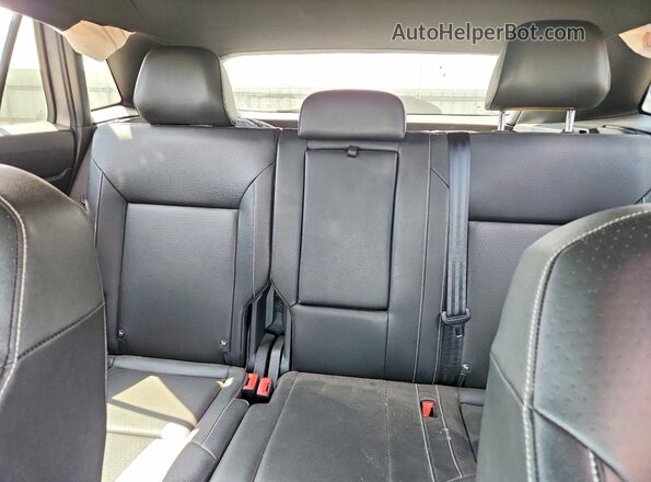 1V2MC2CA3LC205404 2020 VOLKSWAGEN ATLAS Серебряный Вид задних сидений