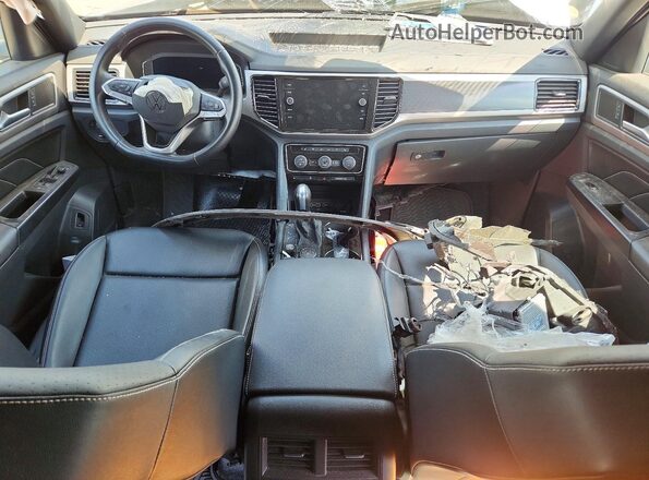 1V2MC2CA3LC205404 2020 VOLKSWAGEN ATLAS Серебряный Вид панели приборов