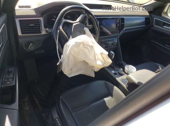 1V2ME2CA8LC227182 2020 VOLKSWAGEN ATLAS White Dashboard view