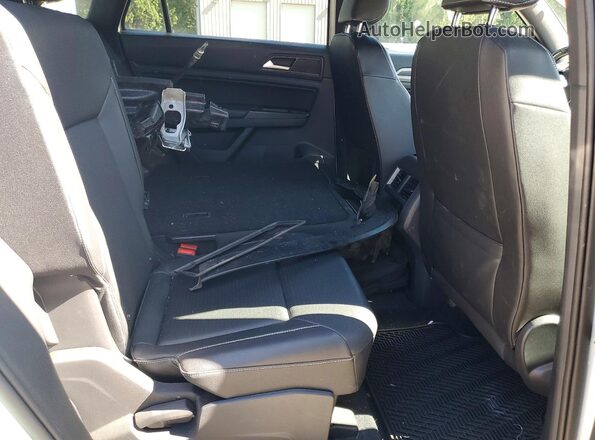 1V2ME2CA8LC227182 2020 VOLKSWAGEN ATLAS White Rear interior view