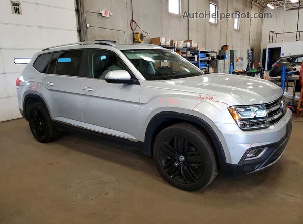 1V2MR2CA5JC596888 2018 VOLKSWAGEN ATLAS Silver Przód prawy