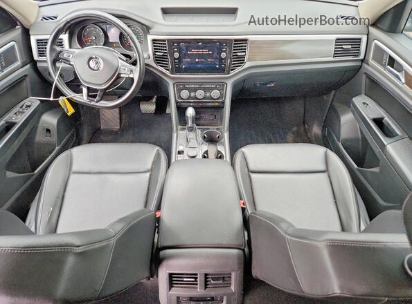 1V2MR2CA7JC556635 2018 VOLKSWAGEN ATLAS Gray წინა პანელის ხედი