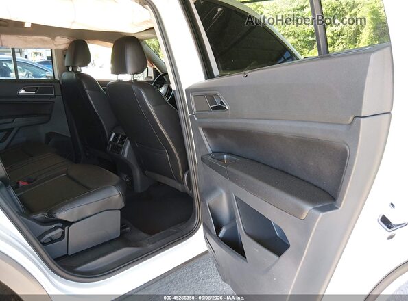 1V2MR2CA9JC510126 2018 VOLKSWAGEN ATLAS White Вид наклейки з VIN-кодом