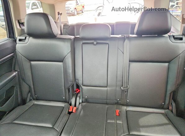 1V2MR2CA9JC537102 2018 VOLKSWAGEN ATLAS Черный Вид задних сидений