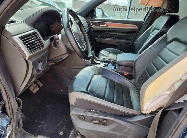 1V2NE2CAXLC222926 2020 VOLKSWAGEN ATLAS Blue Widok wnętrza z przodu