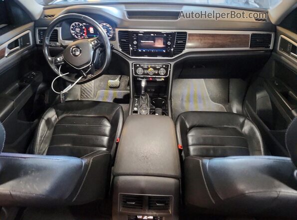 1V2NR2CA1JC504275 2018 VOLKSWAGEN ATLAS Black Dashboard view