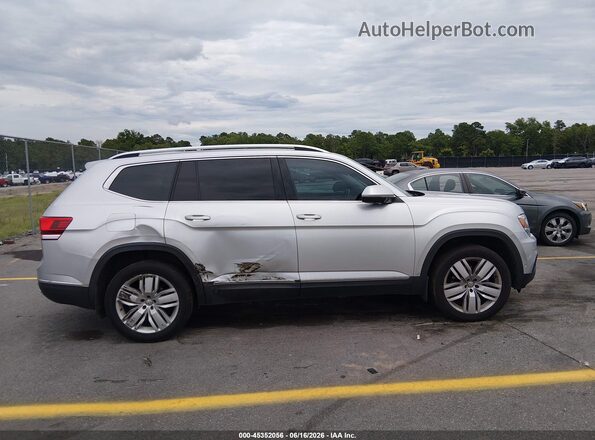 1V2NR2CA1JC585326 2018 VOLKSWAGEN ATLAS Silver Սարքավորումների վահանակի տեսք