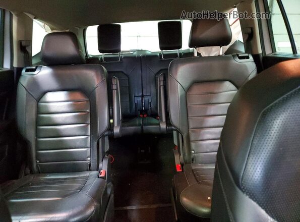 1V2NR2CA2JC540010 2018 VOLKSWAGEN ATLAS Silver 