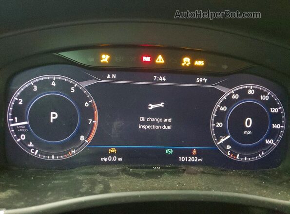 1V2NR2CA2JC540010 2018 VOLKSWAGEN ATLAS Silver 