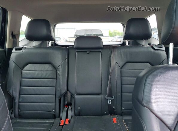 1V2NR2CA4JC503251 2018 VOLKSWAGEN ATLAS Черный Вид задних сидений